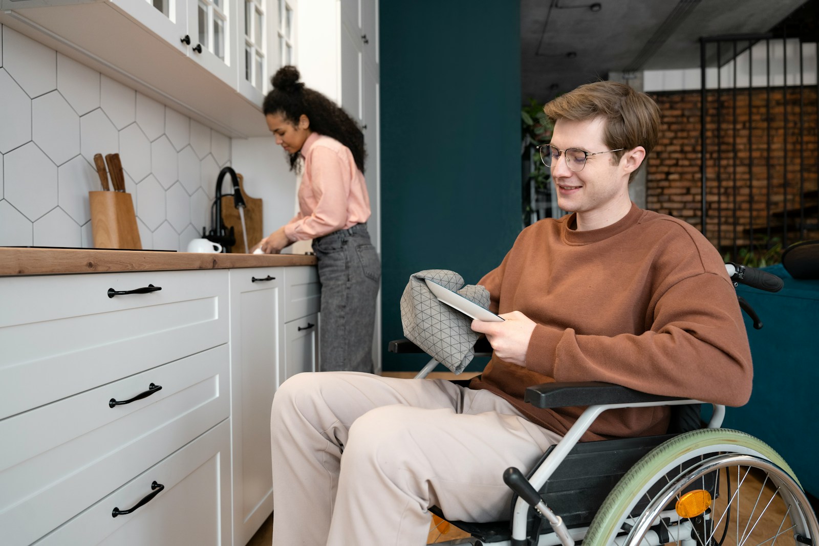 A young wheelchair user living independently at home